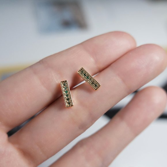 3/$35 Minimalist Stud Earring - Picture 6 of 7
